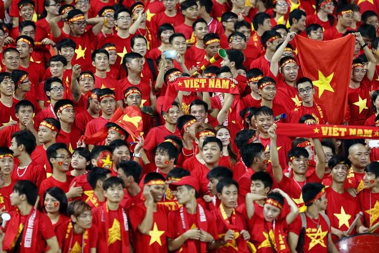 Cơn sốt vé và sự thiệt thòi của người hâm mộ Việt Nam - 1 Sân Mỹ Đình không còn chỗ trống trong ngày U19 Việt Nam hạ U19 Myanmar - Ảnh: Gia Hưng