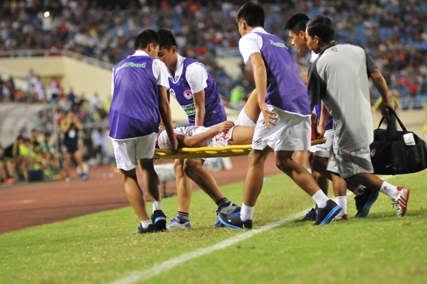 Cầu thủ U19 Việt Nam đã bị vắt kiệt sức một cách quá đáng