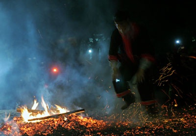 Thi gan cùng thần lửa - 6