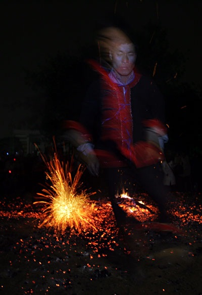 Thi gan cùng thần lửa - 12