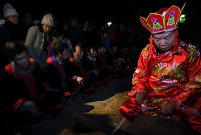 Thi gan cùng thần lửa - 4