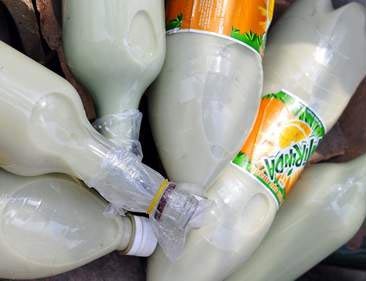 Sữa đậu nành đường phố: Thấy mà... kinh! - 1 Sữa đậu nành đường phố: Thấy mà... kinh! - 1