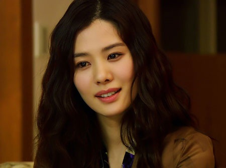 Sao “Giày thủy tinh” sang Mỹ điều trị bệnh - 1