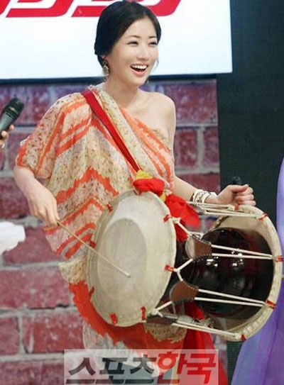 “Công chúa Mi Chil” được gọi là “tiểu Lee Young Ae” - 4 “Công chúa Mi Chil” được gọi là “tiểu Lee Young Ae” - 4