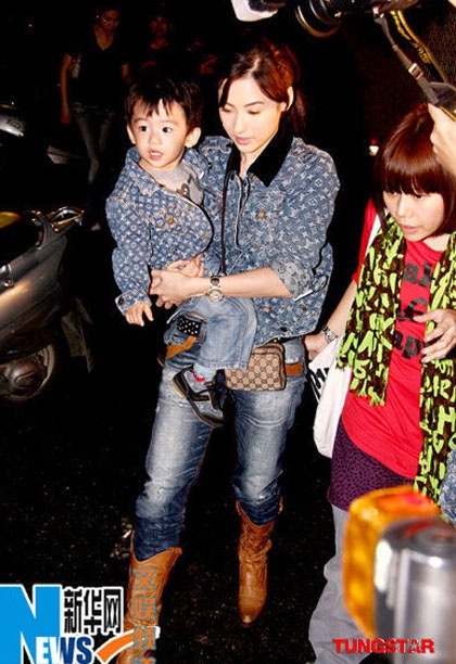 “Quý tử” nhà Trương Bá Chi được “săn đón” tại Đài Loan - 4