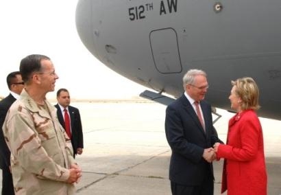 Ngoại trưởng Mỹ bất ngờ thăm Iraq - 1