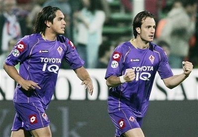 Thua đau Fiorentina, AS Roma gặp khó chặng cuối - 3 Thua đau Fiorentina, AS Roma gặp khó chặng cuối - 3