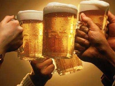 Cảnh giác với 7 loại bệnh khi uống bia mùa hè - 1 Cảnh giác với 7 loại bệnh khi uống bia mùa hè - 1