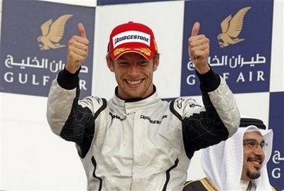 Button lại đăng quang, Ferrari có điểm đầu tay - 3 Button lại đăng quang, Ferrari có điểm đầu tay - 3