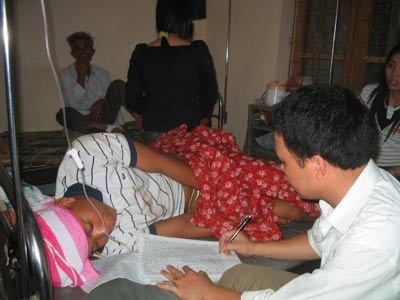 Nhóm côn đồ chém người điên cuồng trong đám cưới - 3