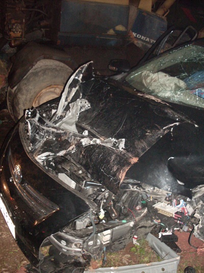 Xe tải gãy trục sau gây tai nạn nghiêm trọng - 1