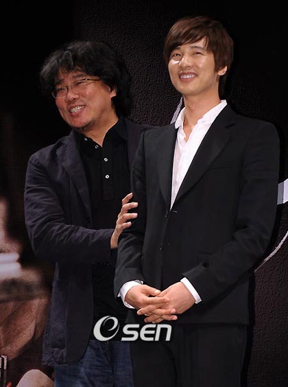 Gặp lại Won Bin trong buổi họp báo phim mới - 17