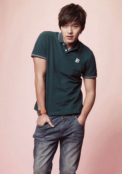 Khỏe khoắn đón hè cùng “tiểu hổ” Huyn Bin - 15