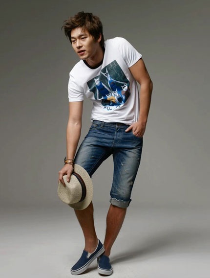 Khỏe khoắn đón hè cùng “tiểu hổ” Huyn Bin - 7