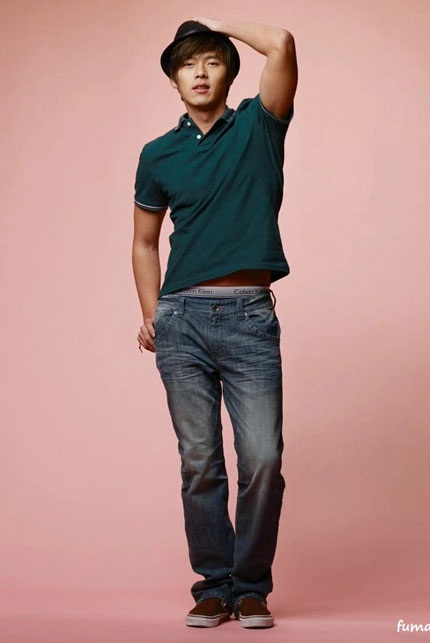 Khỏe khoắn đón hè cùng “tiểu hổ” Huyn Bin - 8