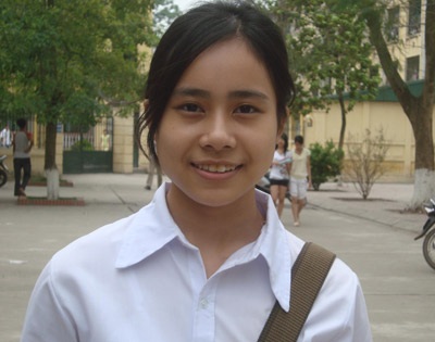 Nữ sinh “má lúm” muốn “tái lập” thành tích - 2 Nữ sinh “má lúm” muốn “tái lập” thành tích - 2