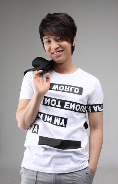 “Thái tử Yul” Kim Jeong Hoon chính thức nhập ngũ - 6