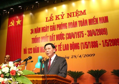 Hà Nội: Mít tinh kỉ niệm 30/4 và 1/5 - 1 Hà Nội: Mít tinh kỉ niệm 30/4 và 1/5 - 1