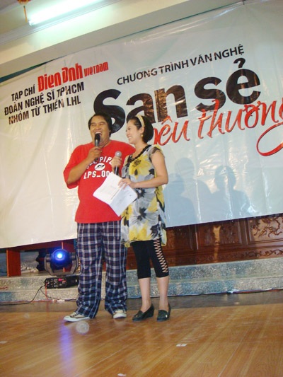 Theo chân “sao” Việt đi làm từ thiện - 5