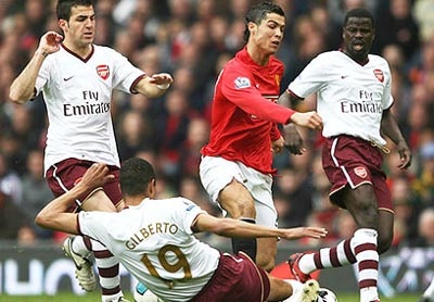 MU - Arsenal: Thế đôi công - 1 MU - Arsenal: Thế đôi công - 1