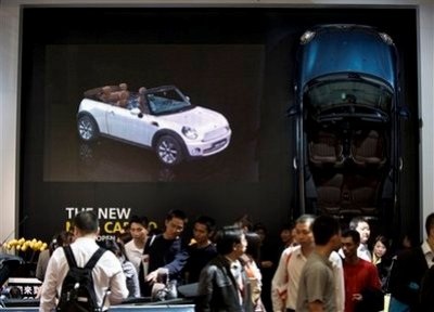 Những chiêu giới thiệu xe độc đáo  - 3