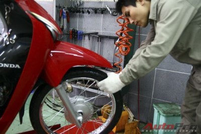 Cách kiểm tra xe trước khi đi đường trường - 1