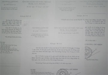 Bị ép làm bản kiểm điểm vì… chống tiêu cực - 1