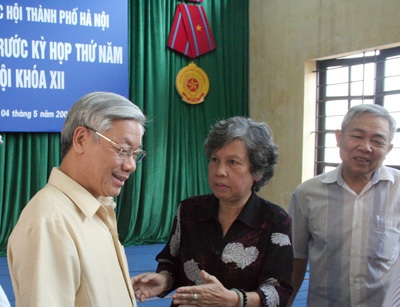 Cử tri Hà Nội quan tâm vấn đề khai thác bô xít - 1