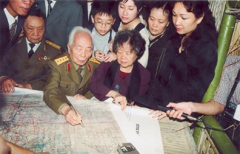 Chân dung Đại tướng Võ Nguyên Giáp qua ảnh - 4 Chân dung Đại tướng Võ Nguyên Giáp qua ảnh - 4