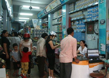 Giá sữa cao chót vót, có 'công' người tiêu dùng - 1 Giá sữa cao chót vót, có 'công' người tiêu dùng - 1