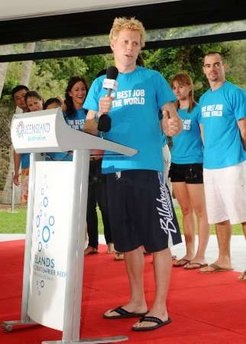 “Công việc tuyệt vời nhất thế giới” đã có chủ - 1