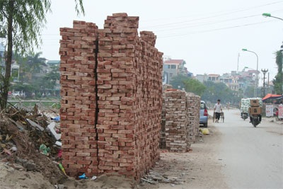 Một con đường nhiều “bẫy” - 8 Một con đường nhiều “bẫy” - 8