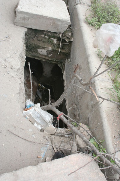 Một con đường nhiều “bẫy” - 4 Một con đường nhiều “bẫy” - 4