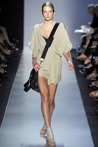 BST xuân hè 2009 của Max Azria - 19 BST xuân hè 2009 của Max Azria - 19