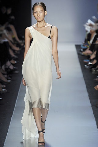 BST xuân hè 2009 của Max Azria - 4 BST xuân hè 2009 của Max Azria - 4