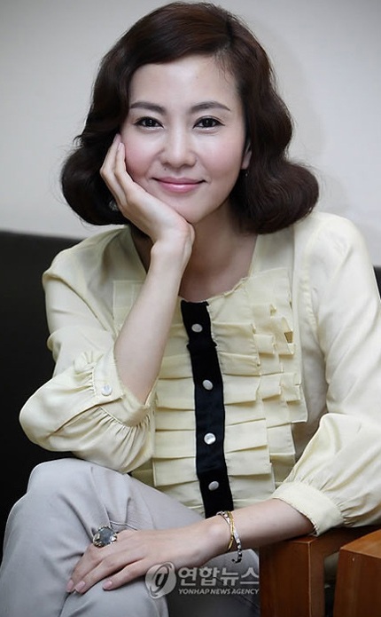 Xuân - Hè 2009: Sao Hàn “chuộng” tóc ngắn - 9