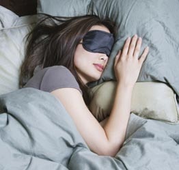 Viêm võng mạc vì ngủ mà mắt vẫn mở - 1 Viêm võng mạc vì ngủ mà mắt vẫn mở - 1