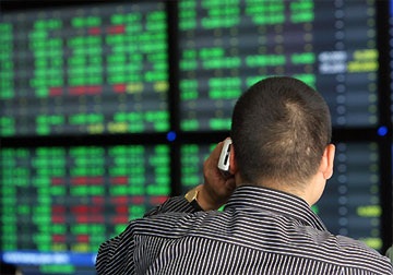 Vn-Index tăng gần 14 điểm nhờ blue-chips - 1 Vn-Index tăng gần 14 điểm nhờ blue-chips - 1