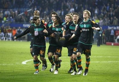 Bremen và Shakhtar giành quyền vào chung kết UEFA Cup - 1 Bremen và Shakhtar giành quyền vào chung kết UEFA Cup - 1