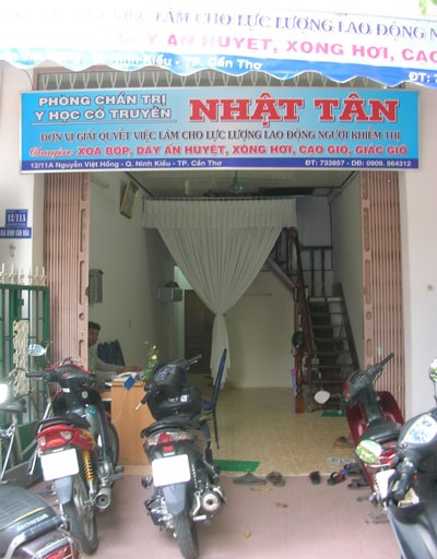 Đôi vợ chồng mù và câu chuyện tình yêu cảm động - 2 Đôi vợ chồng mù và câu chuyện tình yêu cảm động - 2