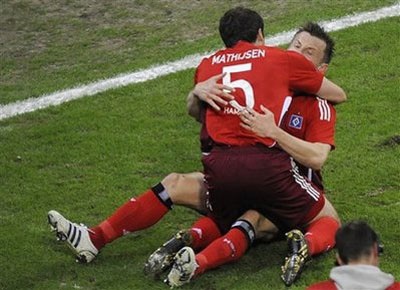 Bremen và Shakhtar giành quyền vào chung kết UEFA Cup - 2 Bremen và Shakhtar giành quyền vào chung kết UEFA Cup - 2