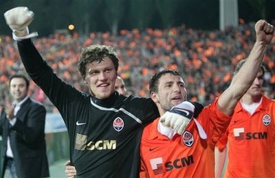 Bremen và Shakhtar giành quyền vào chung kết UEFA Cup - 4 Bremen và Shakhtar giành quyền vào chung kết UEFA Cup - 4