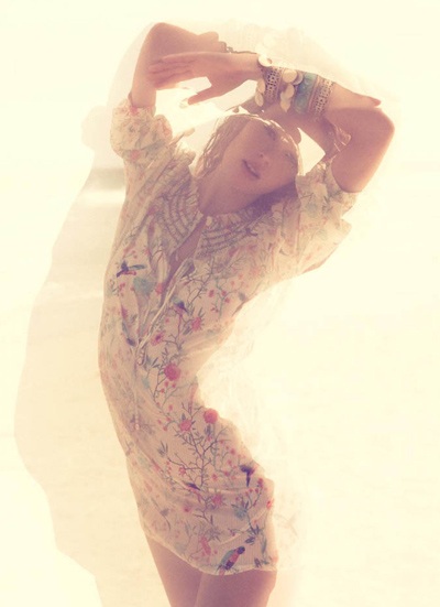 Anne Vyalitsyna mờ ảo trong chùm ảnh mới - 5 Anne Vyalitsyna mờ ảo trong chùm ảnh mới - 5