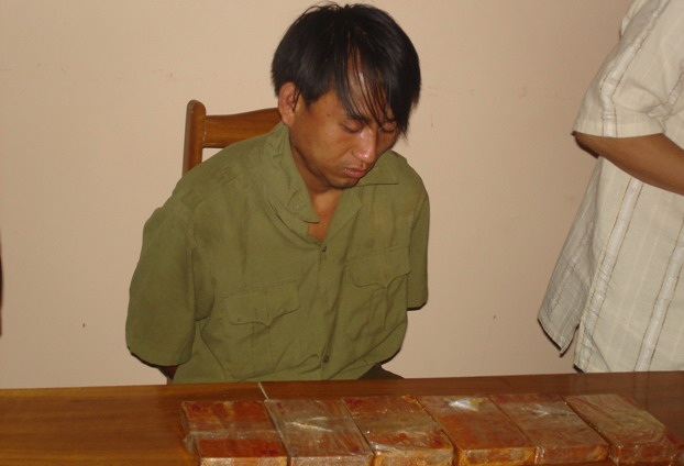 Bắt hai anh em vận chuyển 6 bánh heroin - 2 Bắt hai anh em vận chuyển 6 bánh heroin - 2