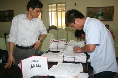 Hồ sơ ĐKDT vào trường “tốp trên”: Gió đổi chiều - 1 Hồ sơ ĐKDT vào trường “tốp trên”: Gió đổi chiều - 1
