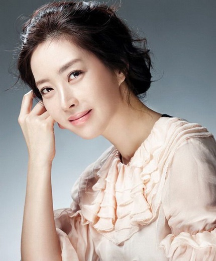 Song Yoon Ah của “Chị gái tôi” sắp lên xe hoa - 9 Song Yoon Ah của “Chị gái tôi” sắp lên xe hoa - 9