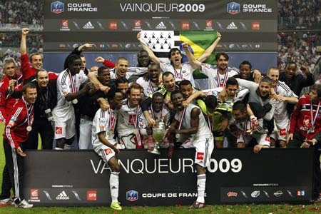 “Tí hon” Guingamp gây sốc tại Cúp QG Pháp - 7