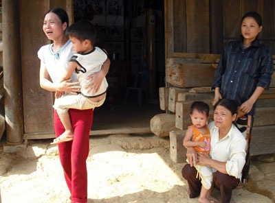 Những người trở về từ hang ổ bọn bắt cóc - 3