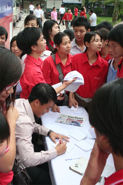 Dấu ấn ngày khó quên cùng “Những giọt máu hồng”  - 14