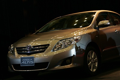 Những mẫu xe du lịch bán chạy nhất tháng 4/2009 - 3